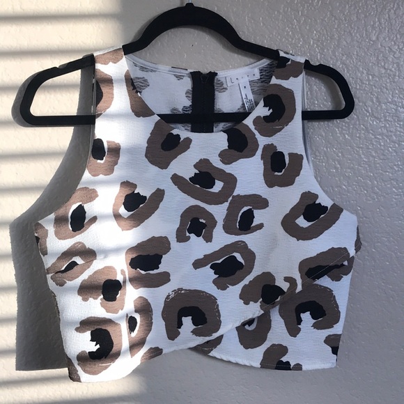 Nordstrom Tops - Zip up fitted crop top